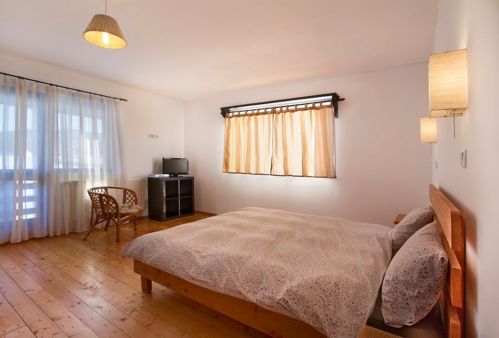 Hotel Casa Georgescu à Rîşnov Chambre photo